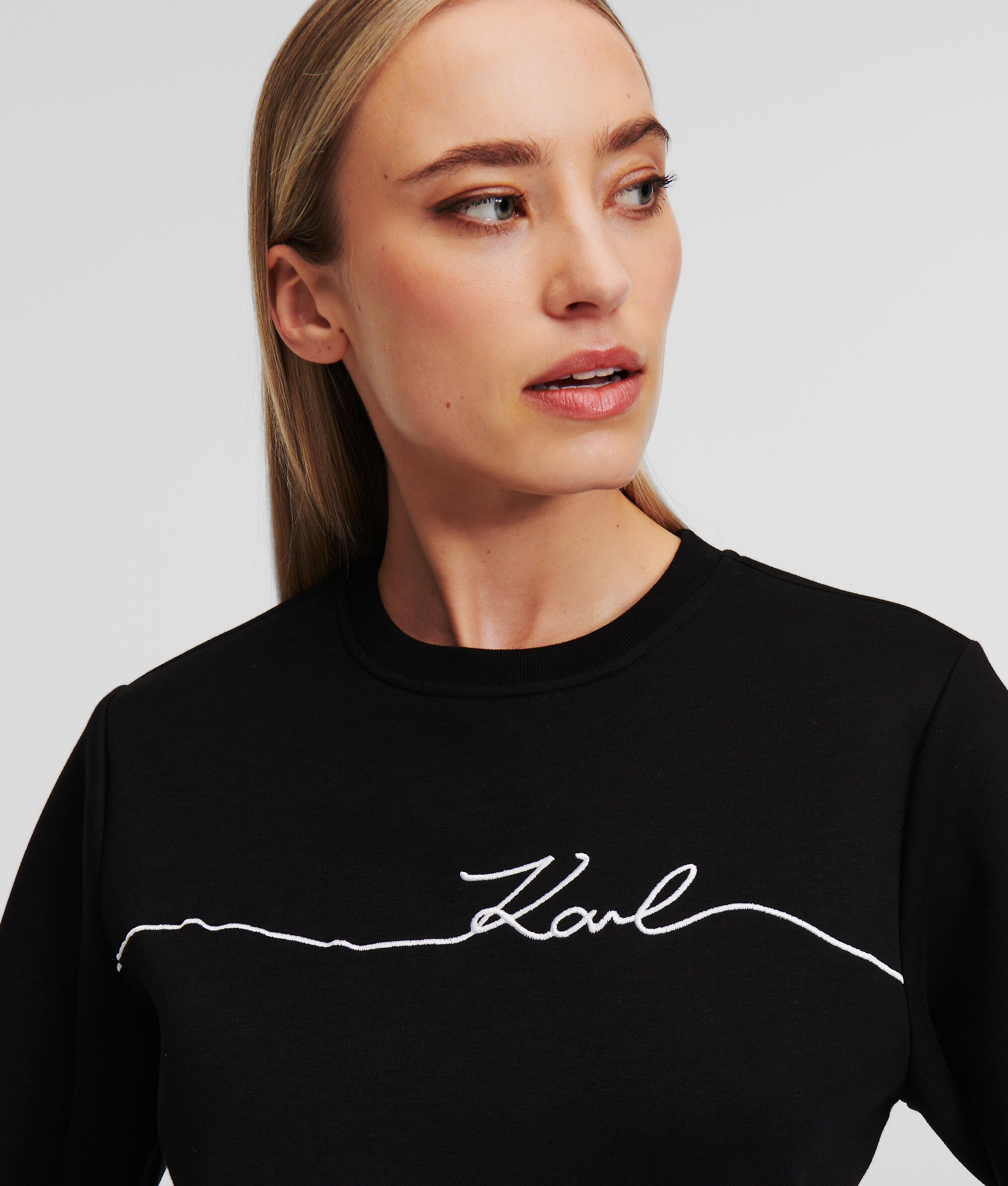 (image for) Comfortable KARL SIGNATURE SWEATSHIRT